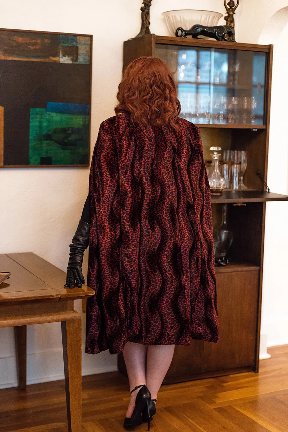 Dietrich Cape in Red/Black Leopard