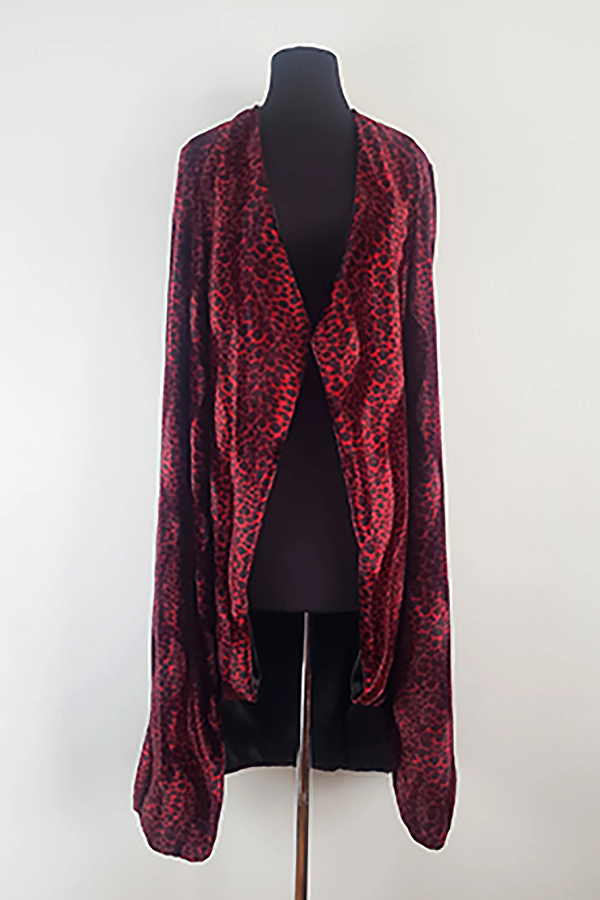 Dietrich Cape in Red/Black Leopard