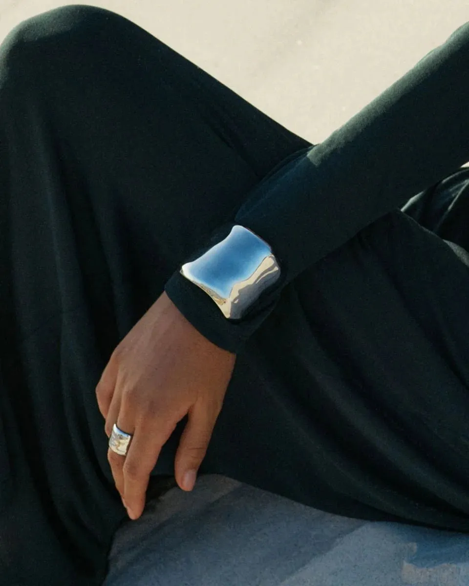Flowy Bangle